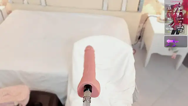 Snapshot of Miliaangeles chatting on 12/19/25, 08:21 Miliaangeles online show from 12/19/25, 08:21