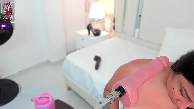 Snapshot of Miliaangeles chatting on 01/16/26, 08:40 Miliaangeles online show from 01/16/26, 08:40