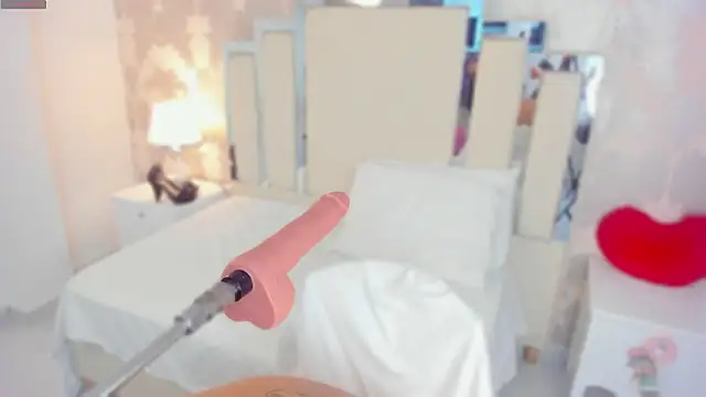 Snapshot of Miliaangeles chatting on 02/01/26, 08:46 Miliaangeles online show from 02/01/26, 08:46