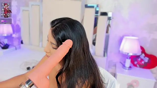 Snapshot of Miliaangeles chatting on 02/18/26, 08:43 Miliaangeles online show from 02/18/26, 08:43