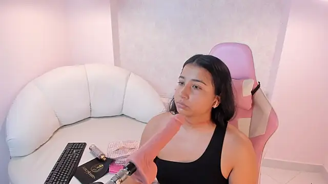 Snapshot of Miliaangeles chatting on 03/09/26, 11:36 Miliaangeles online show from 03/09/26, 11:36