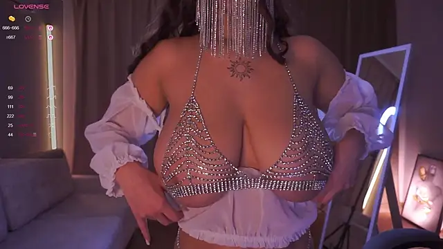 AnuricBriny online show from 10/27/25, 09:30