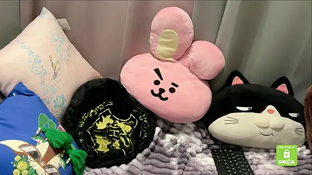 Unique-Beauty online show from 11/19/25, 04:51