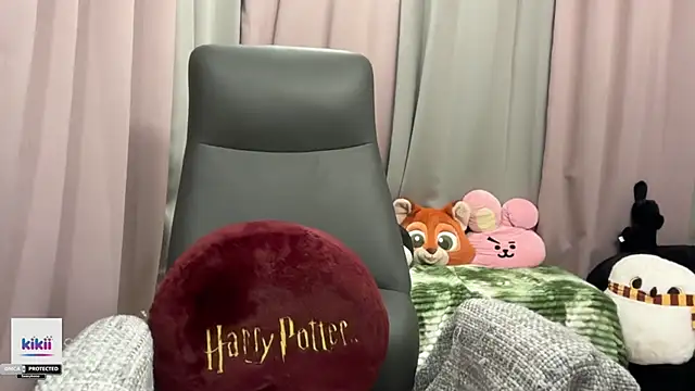 Snapshot of Unique-Beauty chatting on 02/01/26, 02:15 Unique-Beauty online show from 02/01/26, 02:15