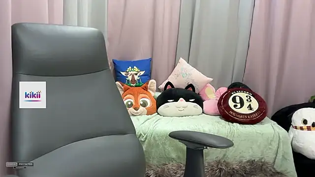 Snapshot of Unique-Beauty chatting on 03/07/26, 09:28 Unique-Beauty online show from 03/07/26, 09:28