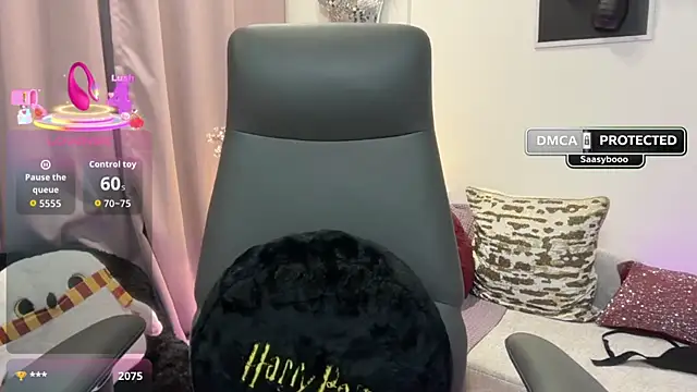 Snapshot of Unique-Beauty chatting on 04/19/26, 06:10 Unique-Beauty online show from 04/19/26, 06:10