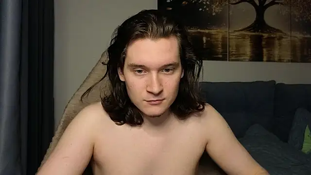 Snapshot of MoreRealAlex chatting on 05/19/26, 05:52 MoreRealAlex online show from 05/19/26, 05:52