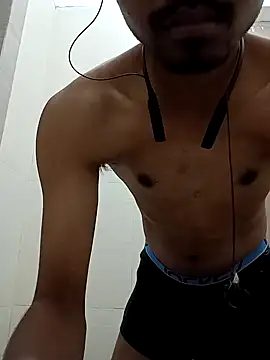 Snapshot of JerryJerome01 chatting on 01/17/25, 01:03 JerryJerome01 online show from 01/17/25, 01:03