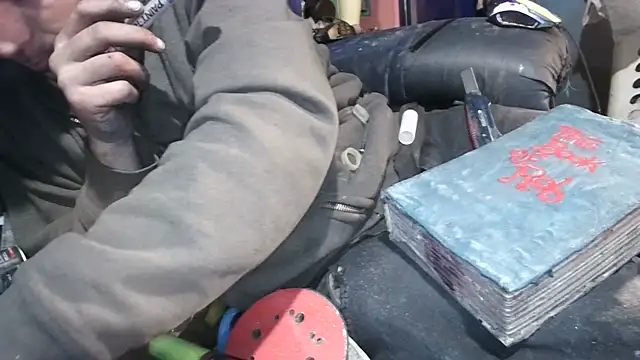 Snapshot of robeaulieu02 chatting on 01/23/25, 06:17 robeaulieu02 online show from 01/23/25, 06:17