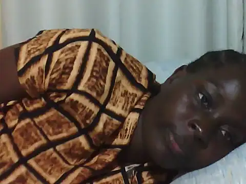 Snapshot of ara_bella chatting on 11/27/25, 12:13 ara bella online show from 11/27/25, 12:13