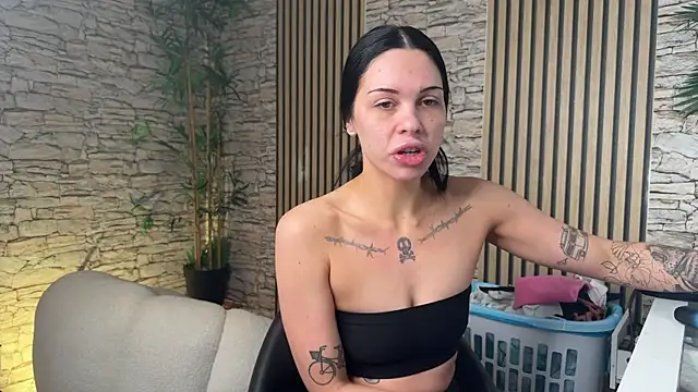 NattyFierros online show from 12/18/25, 08:48