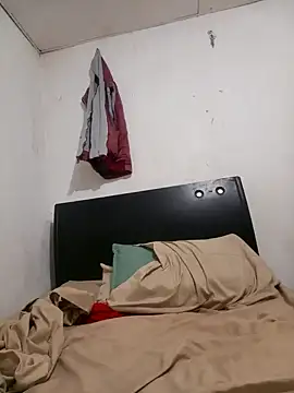 Snapshot of Boypolla11 chatting on 12/17/24, 07:07 Boypolla11 online show from 12/17/24, 07:07