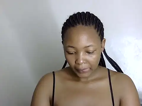 Snapshot of Q_amor2 chatting on 12/13/24, 09:20 Q amor2 online show from 12/13/24, 09:20