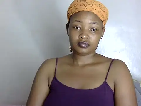 Snapshot of Q_amor2 chatting on 01/27/25, 01:59 Q amor2 online show from 01/27/25, 01:59