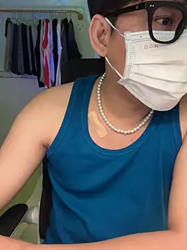 Snapshot of MinhTuanLive chatting on 03/16/25, 12:44 MinhTuanLive online show from 03/16/25, 12:44