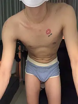 Snapshot of MinhTuanLive chatting on 02/16/26, 06:20 MinhTuanLive online show from 02/16/26, 06:20