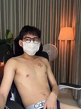 Snapshot of MinhTuanLive chatting on 02/19/26, 08:10 MinhTuanLive online show from 02/19/26, 08:10