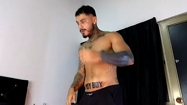 Snapshot of john_cartter1 chatting on 02/05/25, 11:23 john cartter1 online show from 02/05/25, 11:23