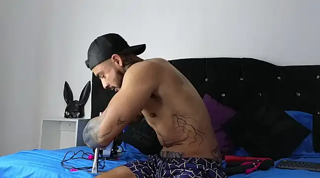 Snapshot of john_cartter1 chatting on 02/12/25, 11:18 john cartter1 online show from 02/12/25, 11:18