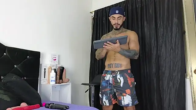 Snapshot of john_cartter1 chatting on 02/13/25, 11:06 john cartter1 online show from 02/13/25, 11:06