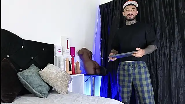 Snapshot of john_cartter1 chatting on 09/21/25, 11:23 john cartter1 online show from 09/21/25, 11:23