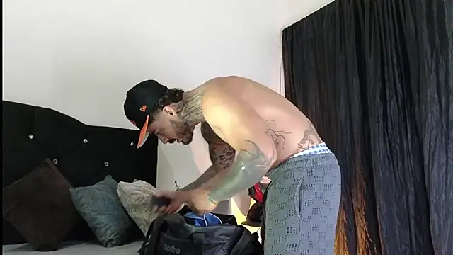 Snapshot of john_cartter1 chatting on 10/02/25, 11:06 john cartter1 online show from 10/02/25, 11:06