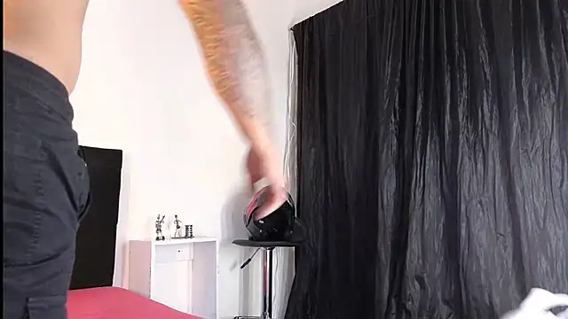 Snapshot of john_cartter1 chatting on 10/15/25, 11:10 john cartter1 online show from 10/15/25, 11:10