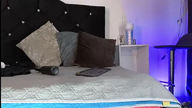 Snapshot of john_cartter1 chatting on 10/15/25, 11:16 john cartter1 online show from 10/15/25, 11:16