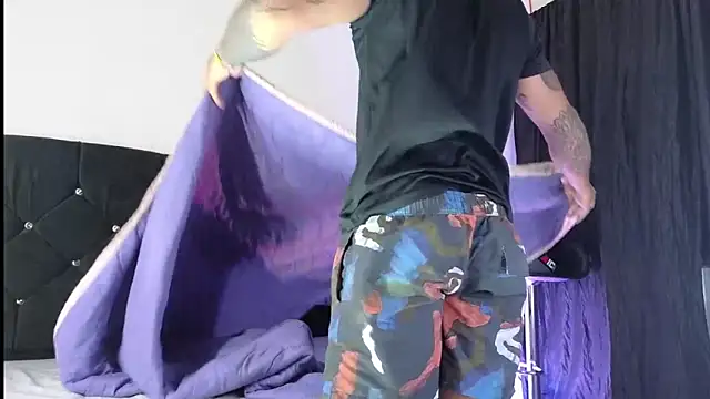 Snapshot of john_cartter1 chatting on 10/22/25, 11:10 john cartter1 online show from 10/22/25, 11:10