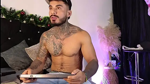 Snapshot of john_cartter1 chatting on 11/17/25, 11:16 john cartter1 online show from 11/17/25, 11:16