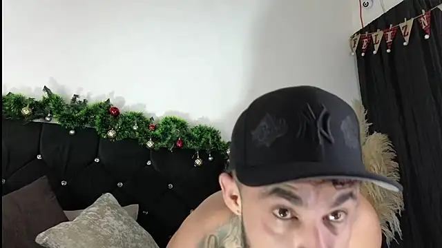 Snapshot of john_cartter1 chatting on 12/01/25, 11:04 john cartter1 online show from 12/01/25, 11:04