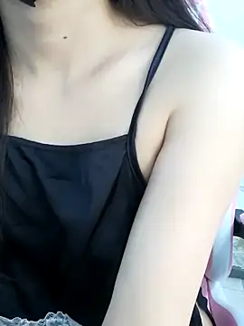 Snapshot of _Linez_ chatting on 09/08/25, 05:45  Linez  online show from 09/08/25, 05:45