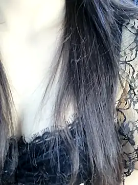 Snapshot of _Linez_ chatting on 10/02/25, 05:42  Linez  online show from 10/02/25, 05:42