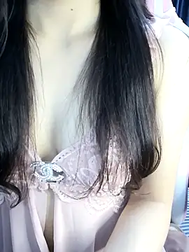 Snapshot of _Linez_ chatting on 10/03/25, 04:59  Linez  online show from 10/03/25, 04:59