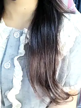 Snapshot of _Linez_ chatting on 10/27/25, 04:00  Linez  online show from 10/27/25, 04:00