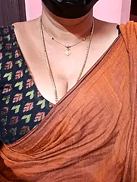 ananya956 online show from 11/15/25, 10:45