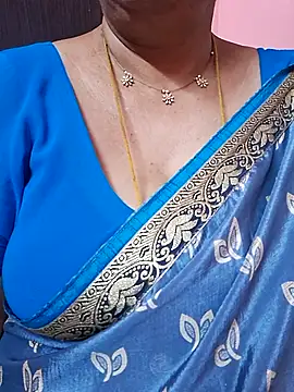 ananya956 online show from 06/11/26, 07:28
