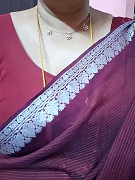 ananya956 online show from 06/13/26, 05:22