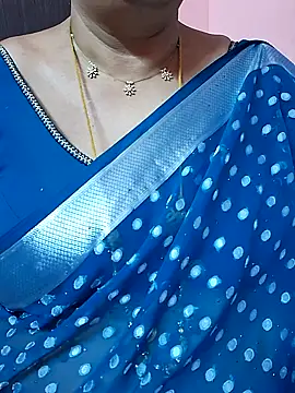 ananya956 online show from 06/15/26, 05:31