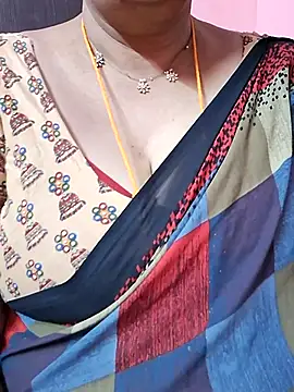 ananya956 online show from 06/18/26, 06:24