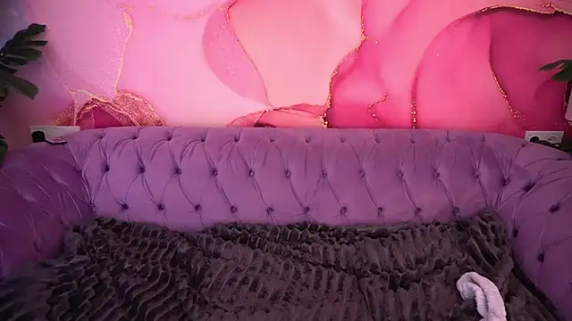 MagicPeachh  online show from 11/21/25, 06:56