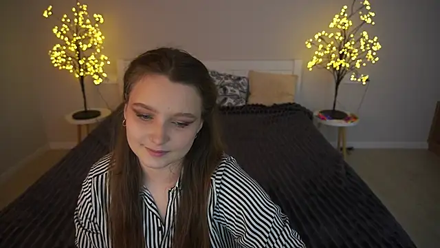 MagicPeachh  online show from 12/01/25, 01:38