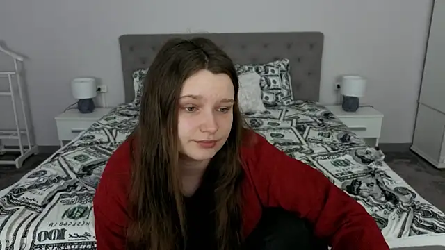 MagicPeachh  online show from 05/08/26, 05:35