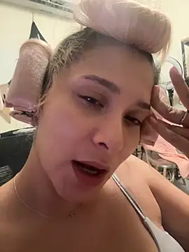 Ramona Flower online show from 10/30/25, 11:05