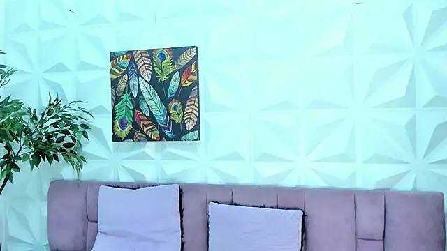 Victoria Coleman online show from 02/14/25, 02:54