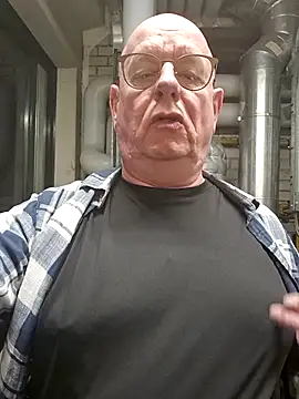 andrejoyfull64 online show from 02/09/26, 12:20