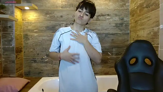 Snapshot of Bryce_Evans chatting on 12/20/25, 09:00 Bryce Evans online show from 12/20/25, 09:00