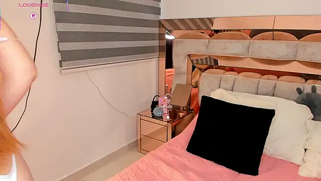 Snapshot of CamiiLovers chatting on 01/12/26, 10:15 CamiiLovers online show from 01/12/26, 10:15