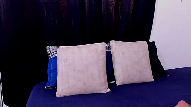 Lauren Hills069 online show from 10/20/25, 09:48