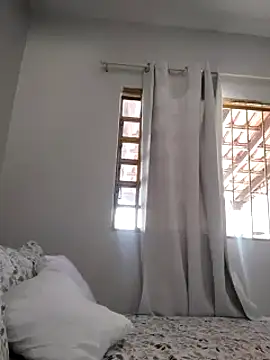 Snapshot of BrendaBittencourt chatting on 02/24/25, 07:19 BrendaBittencourt online show from 02/24/25, 07:19